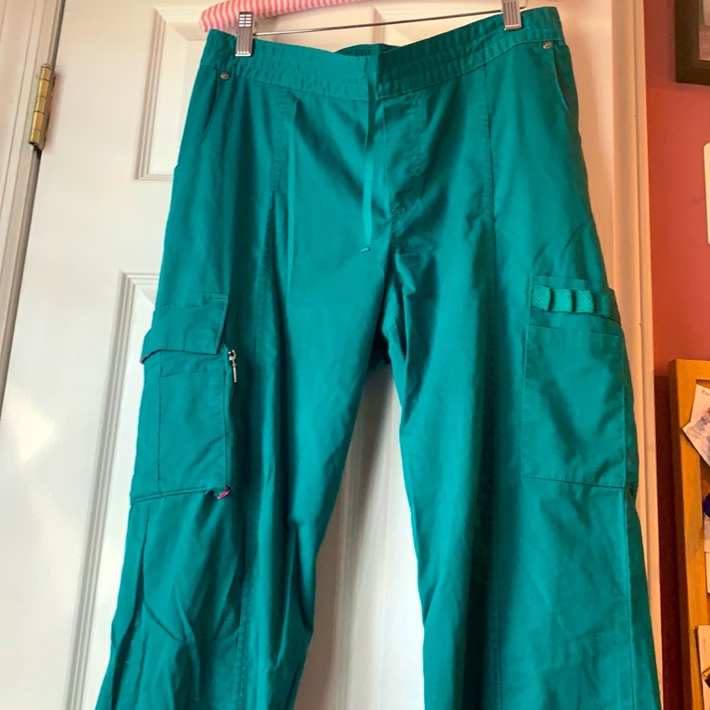 Hunter Green multi pocket scrub pants